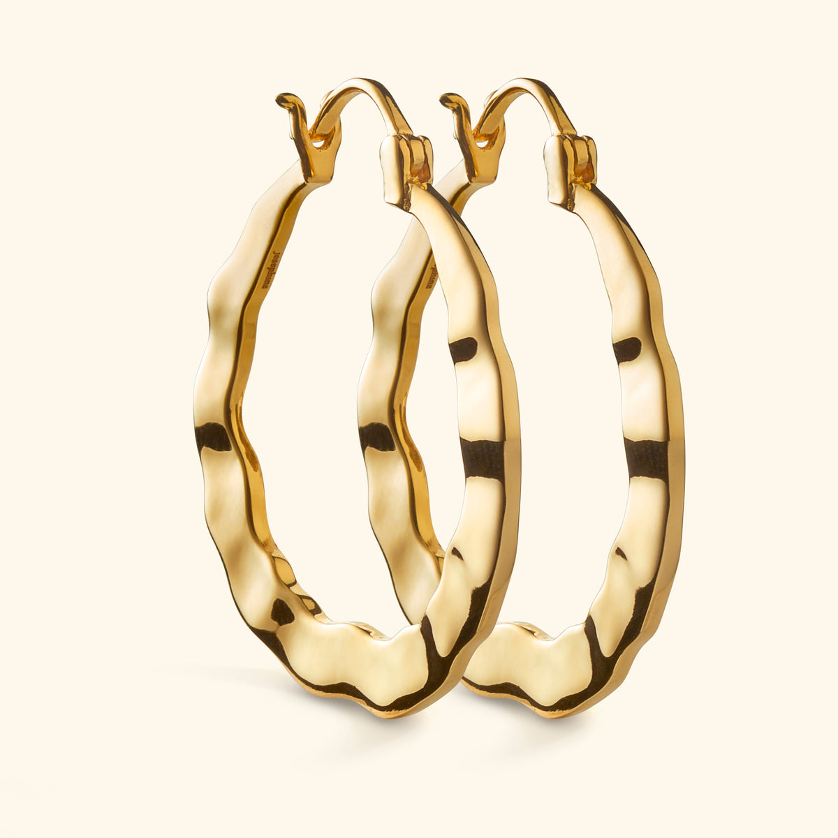 Dancing Hammered Hoops (30 mm)