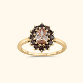 Lady Diana ring in goudkleurige plating met ovale bruine steen en fonkelende rand – Josephina Jewelry